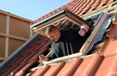 Pose de fenêtres de toit Velux à Rhodon